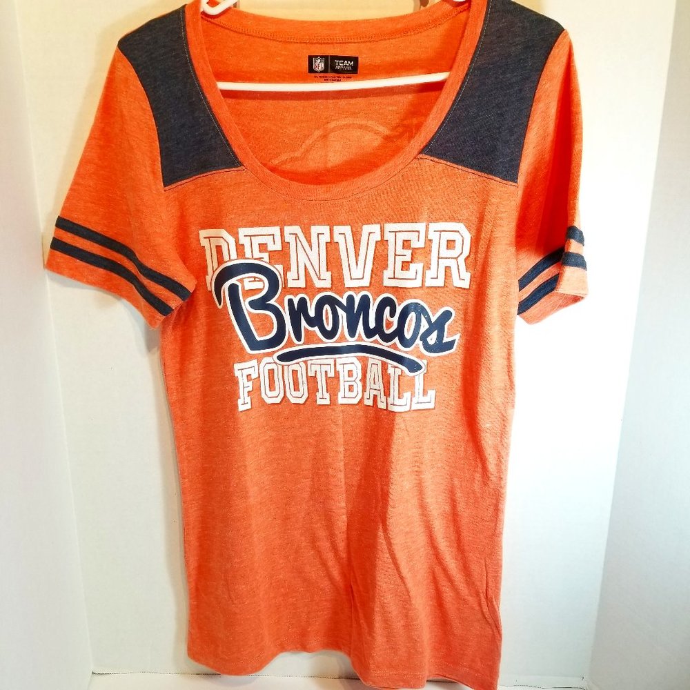NFL Team Apparel Denver Broncos T-Shirt Women's M